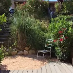 Maison Charmante A Avec Vue Sur La Et Piscine קוגולין