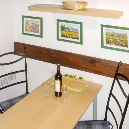 Prázdninový dům Maison Charmante A Avec Vue Sur La Et Piscine Cogolin