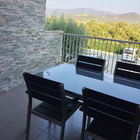 Maison Charmante A Avec Vue Sur La Et Piscine *